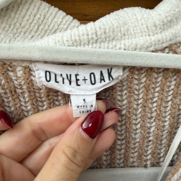 Olive & Oak V-Neck Sweater - Cream and White - Picture 2 of 5